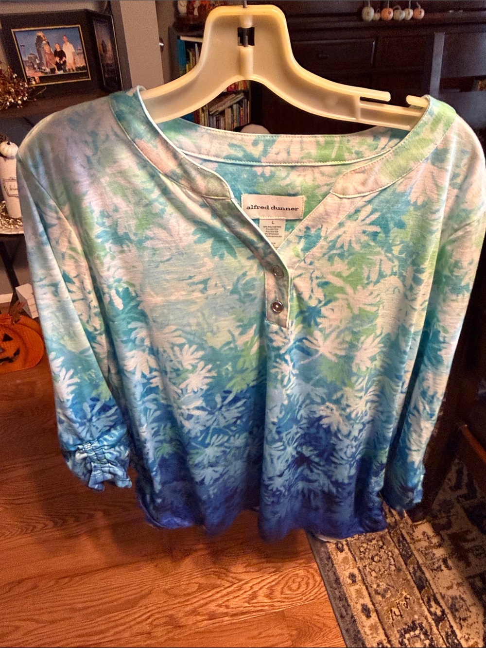 Alfred Dunner Blue Green Tie-Dye Henley Top with Leaf Motif